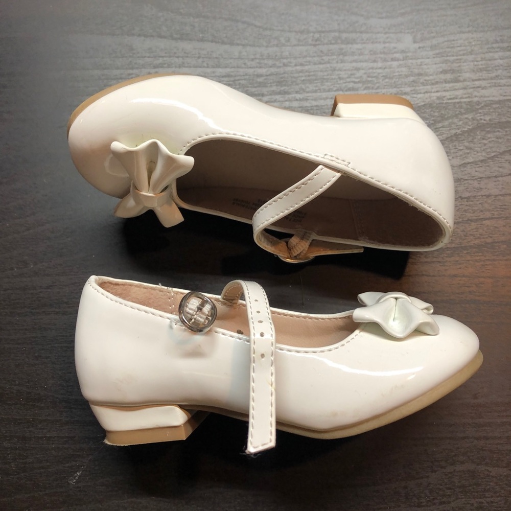 The children’s place white dressy shoes